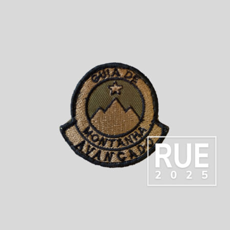 DISTINTIVO BORD CURSO AVANÇADO DE MONTANHISMO PARA GORRO CAMUFLADO